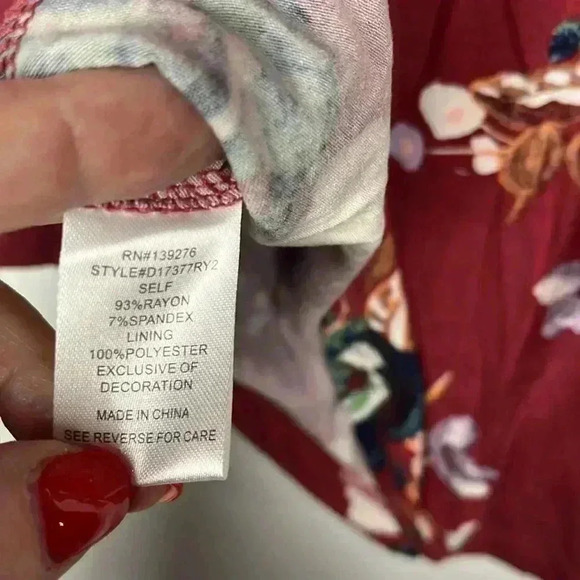 Daniel Rainn Womens Elura Top Rust S Floral Vneck Lace Knit Boho Versatile NWOT - Picture 6 of 12